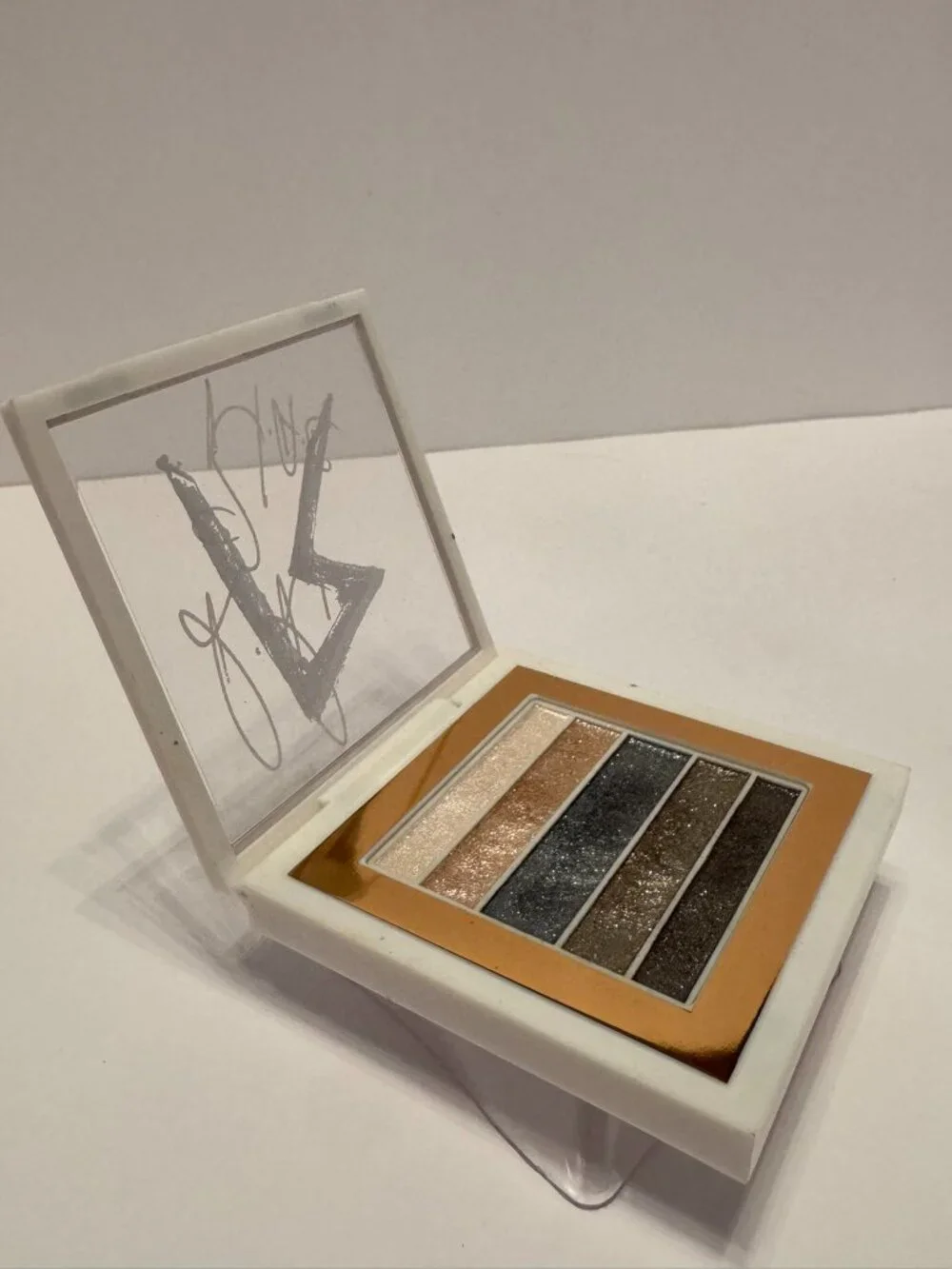 MAC 2X Dare Veluxe Pearlfusion Shadow Palette Riki Collab Shimmer New